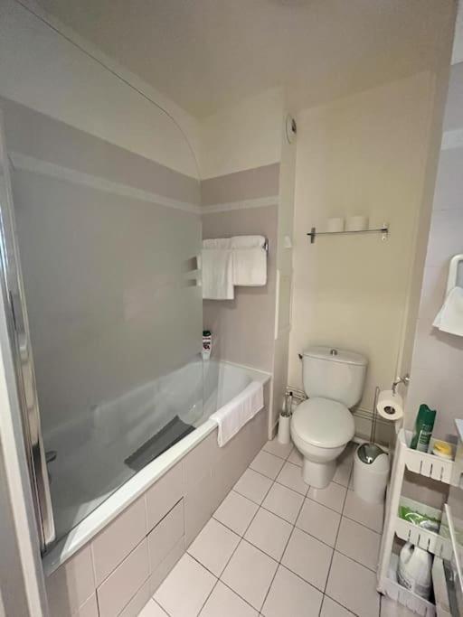 Wondersuite Appartement - Centre Ville Avec Parking Couvert -15Mn De Paris Et 10 Mn De Stade De France, Wifi, Netflix Deuil-la-Barre Εξωτερικό φωτογραφία